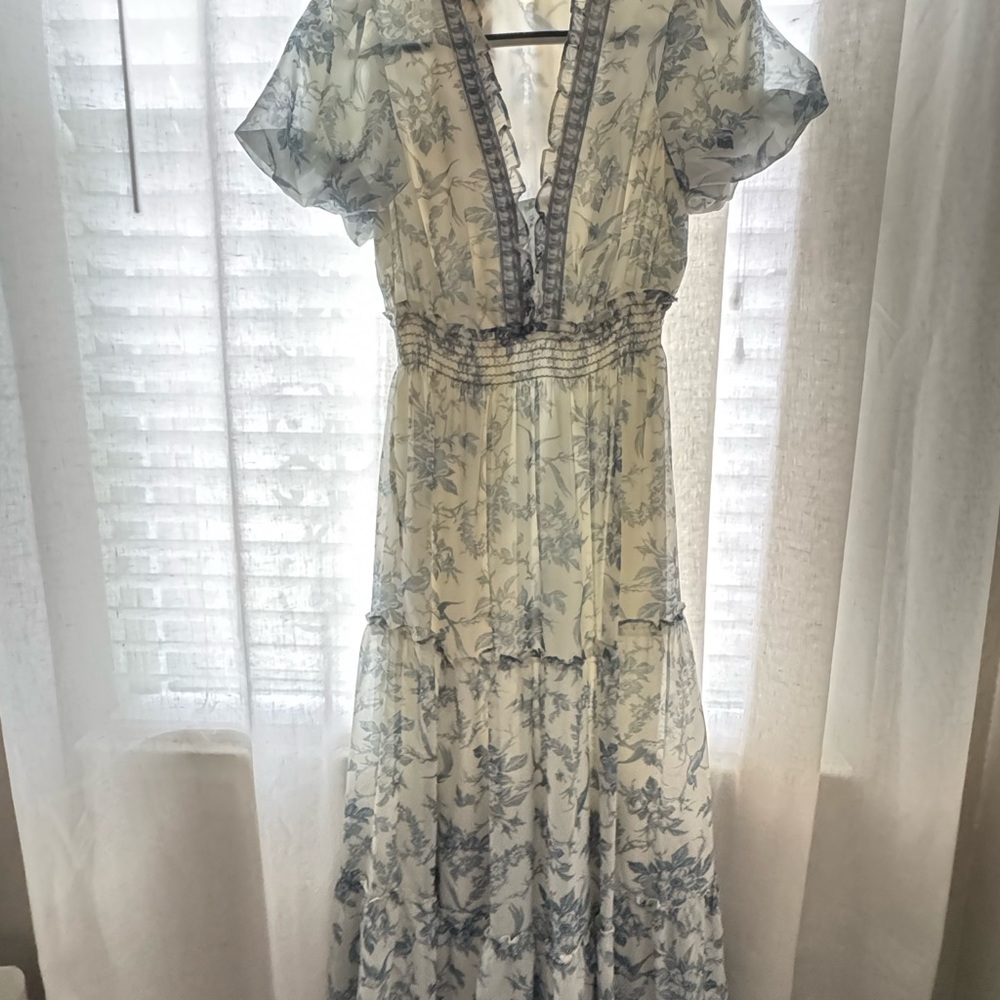 Max Studio Floral Blue and White Dress